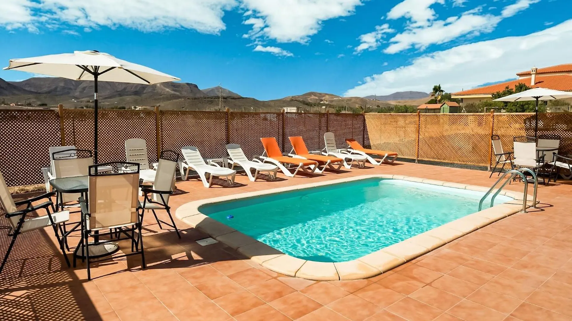 Belvilla By Oyo Chalet En Tuineje Para 6 Personas, Cleaning Included 別荘