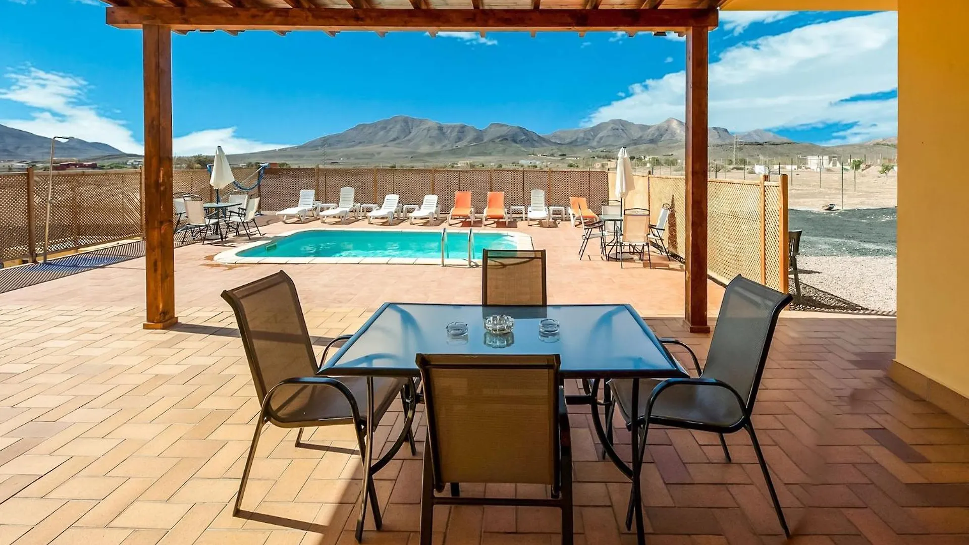 別荘 Belvilla By Oyo Chalet En Tuineje Para 6 Personas, Cleaning Included スペイン